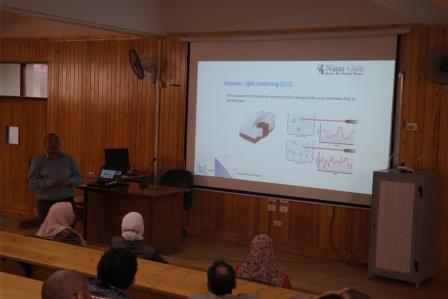  الندوه العلمية بعنوان استخدامات النانو تكنولوجي .. و التى القاها د/ محمد طه 