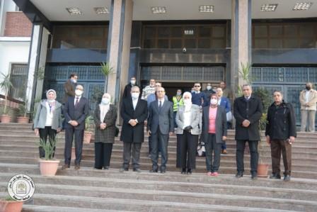 ، و وفد من المختصين بهيئة تمويل العلوم و التكنولوجيا ،