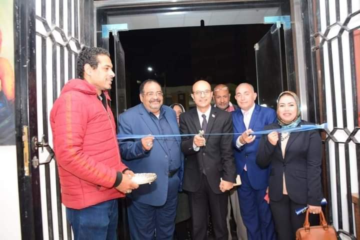 معرض الفرقة الثانية والرابعة بقسم التصوير بكلية الفنون الجميلة بعنوان " تشكيل لونى "