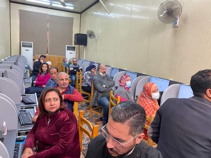 عقد دورة تدريبية للسادة أعضاء هيئة التدريس و الهيئة المعاونة بمعمل الحاسب الآلي بكلية الفنون الجميلة تحت عنوان : استخدام الايميل الاكاديمي و Google Scholar و كيفيه الربط بينهم