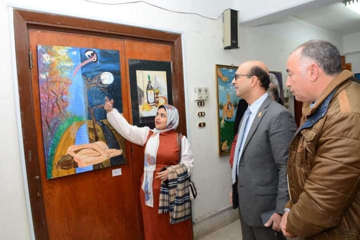 افتتاح معرض بعنوان الحقيقة باعيننا لطلاب الفرقة الثانيه قسم التصوير  بتاريخ ٣ يناير ٢٠٢٢