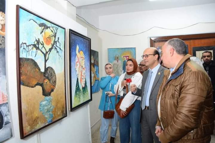 افتتاح معرض بعنوان الحقيقة باعيننا لطلاب الفرقة الثانيه قسم التصوير  بتاريخ ٣ يناير ٢٠٢٢