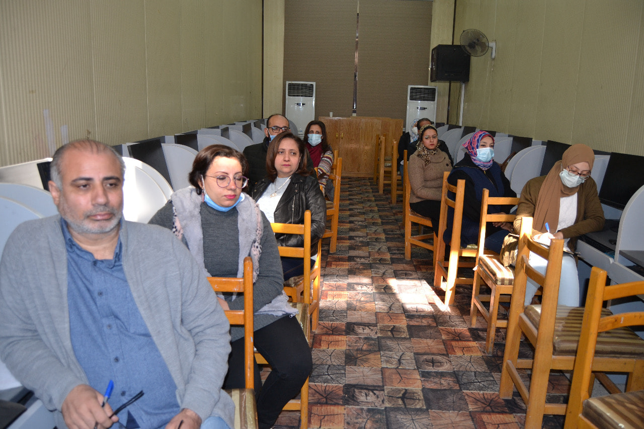 عقد مركز تطوير التعليم الجامعي دورة تدريبية للسادة أعضاء هيئة التدريس والهيئة المعاونة بكلية الفنون الجميلة بالتعاون مع وحدة ضمان الجودة بالكلية بتاريخ 23 ديسمبر 2021