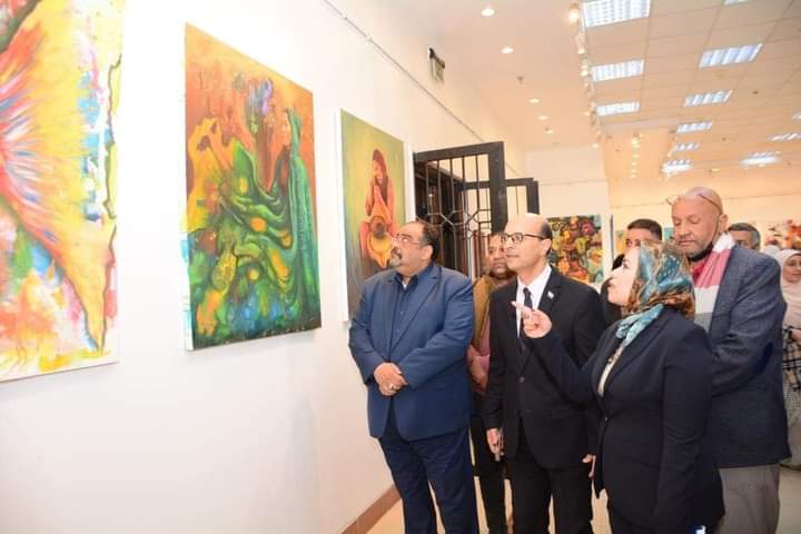 جامعة أسيوط تفتتح معرض الفرقة الثانية والرابعة بقسم التصوير بكلية الفنون الجميلة بعنوان " تشكيل لوني "