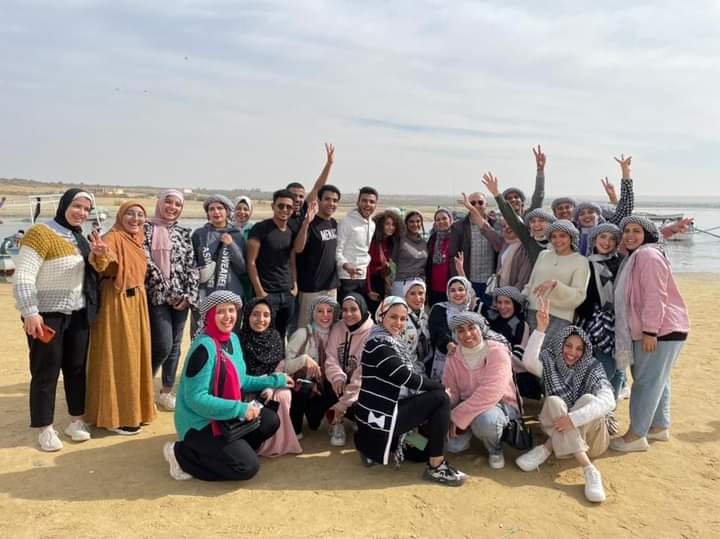 رحلة علمية لطلاب الكلية &nbsp;إلى محافظة الفيوم لزيارة المحمية الطبيعية ووادى الريان وبحيرة قارون&nbsp;