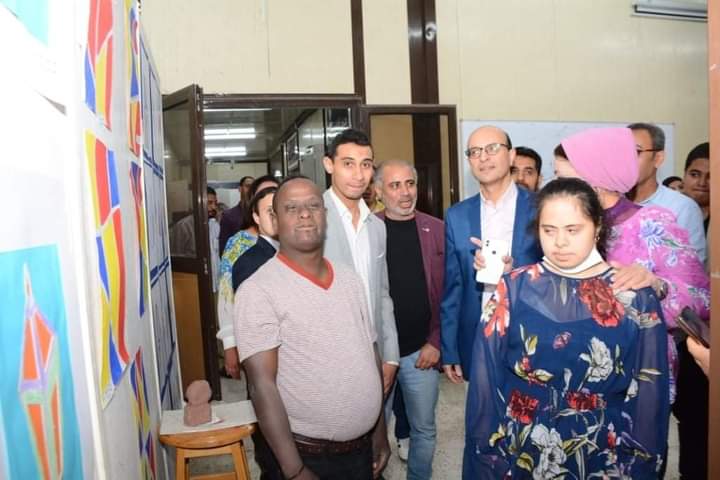 كلية الفنون الجميلة جامعة أسيوط  تشهد  حفل ختام الورشة الفنية لتنمية المواهب الفنية لطلاب ذوى الهمم  وورشة التنشيط السياحي وتكرم المشاركين فى فعاليتها 