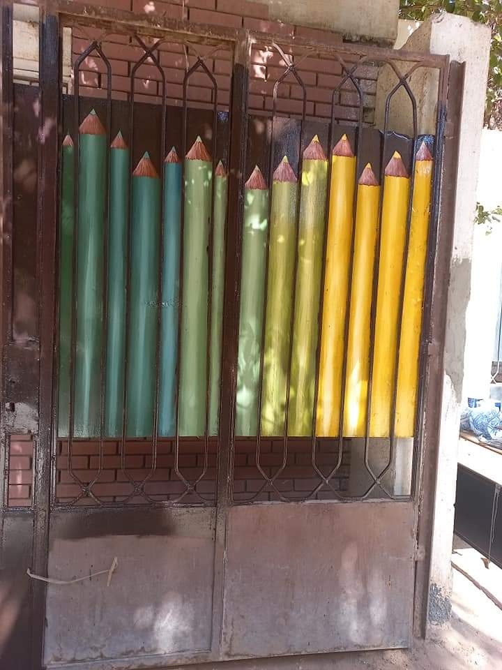  تصميم لبوابة مدرسه ثورة ٢٥ يناير الرسمية المتميزة للغات 