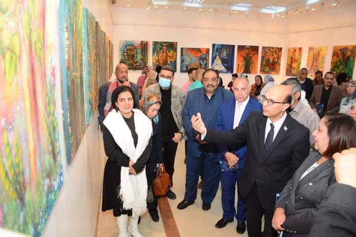 جامعة أسيوط تفتتح معرض الفرقة الثانية والرابعة بقسم التصوير بكلية الفنون الجميلة بعنوان " تشكيل لوني "