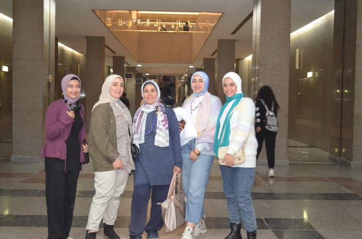 رحلة علمية ميدانية إلى القاهرة لزيارة مدينة الانتاج الاعلامي و القاهرة الفاطمية شارع المعز و الحسين 