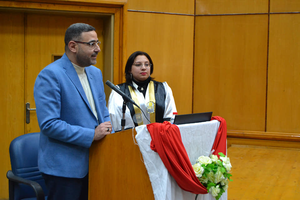 في رحاب جامعة أسيوط تمت مناقشة أول رسالة دكتوراه في قسم النحت كلية الفنون الجميلة جامعة  أسيوط للدراسة م .م / مريم سعد وهبه مدرس مساعد بقسم النحت بالكلية ، ومنحها درجة الدكتوراة في فلسفة الفنون بعنوان (الصياغات التشكيلية لتماثيل القادة والشخصيات البطولية في مصر والغرب ) دراسة مقارنة.