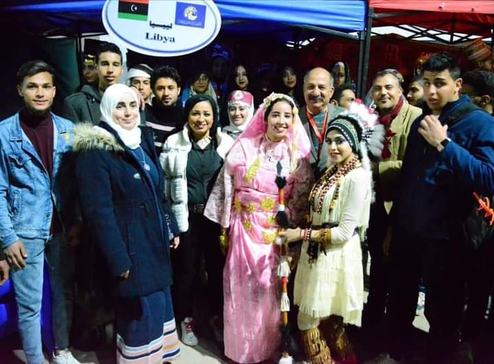 مشاركة كليه الفنون الجميله  في حفل افتتاح الملتقى الثانى لأسبوع الشعوب بجامعة أسيوط فى الفترة من ٢٣ إلى ٢٨ مارس ٢٠٢٢