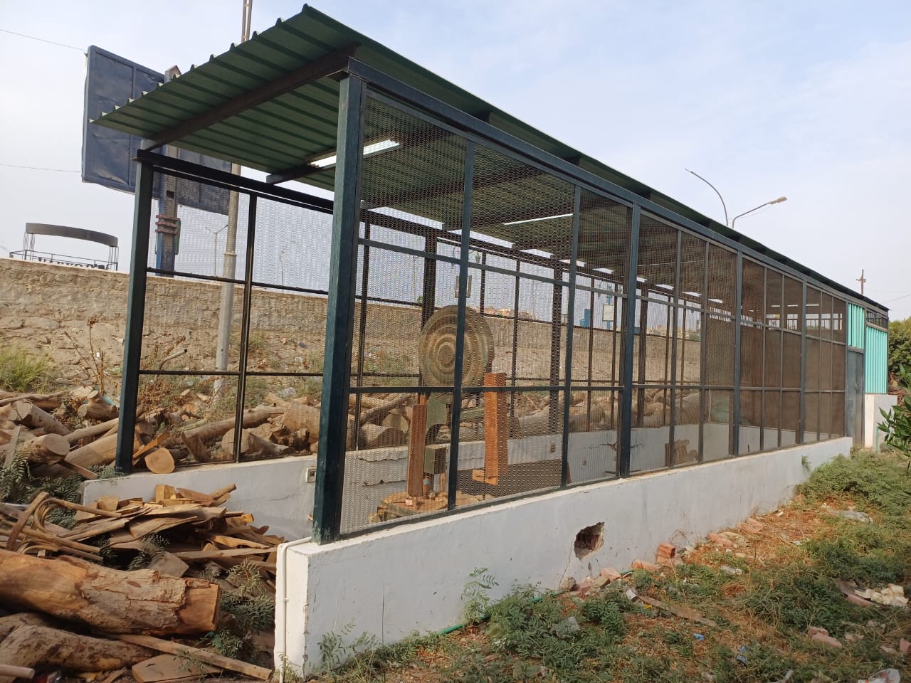 في إطار جهود الكلية لتطوير ورفع كفاءة كافة تجهيزات العملية التعليمية وتعظيم الاستفادة منها في مجالات خدمة المجتمع