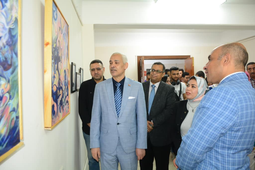 جامعة أسيوط تشهد افتتاح معرض فني "ارتجال" بكلية الفنون الجميلة