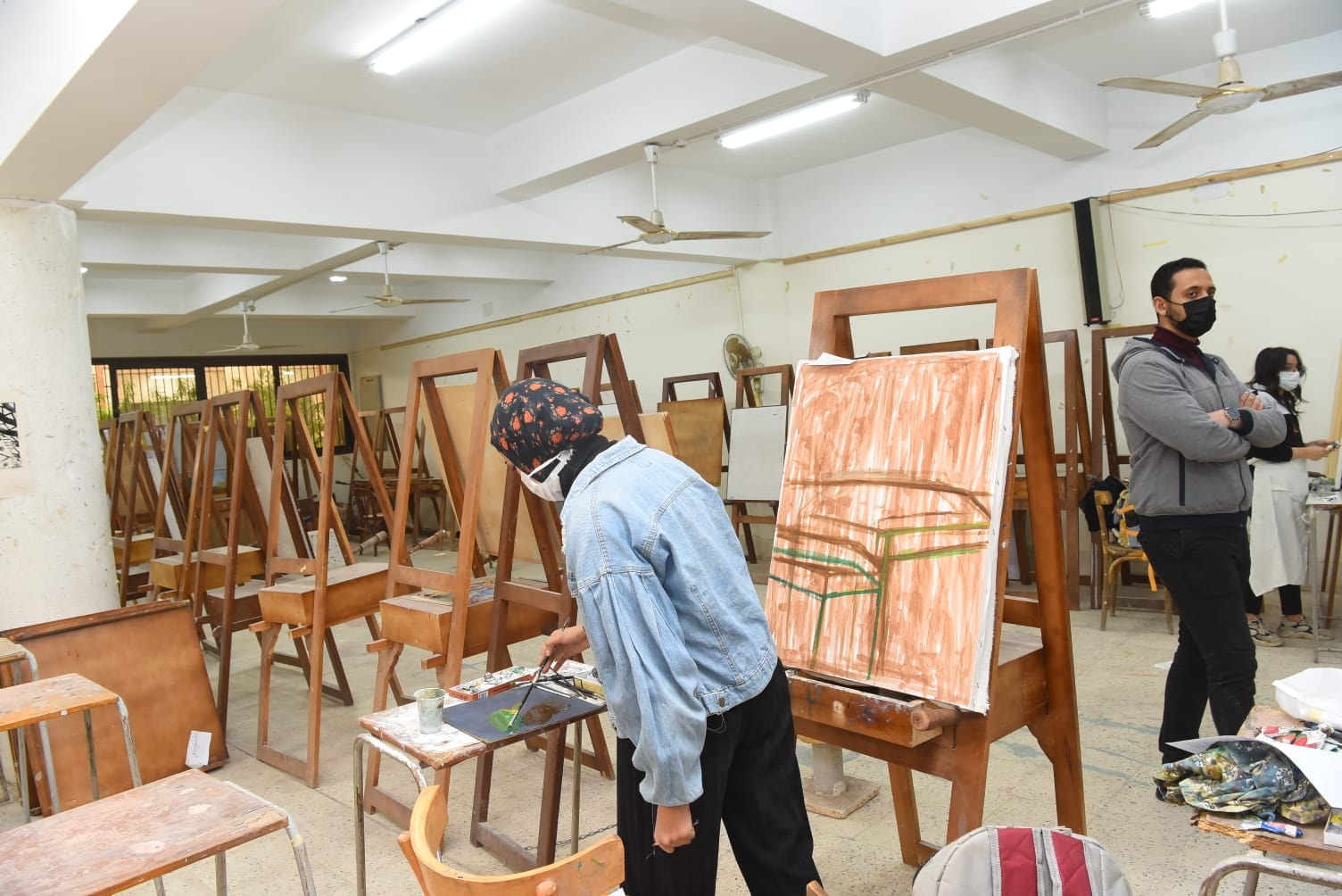  جولة تفقدية لمتابعة إنتظام أعمال إمتحانات الفصل الدراسي الأول للعام الجامعي 2021/2022 بالكلية