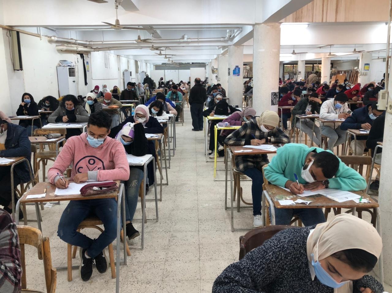 متابعة الامتحانات