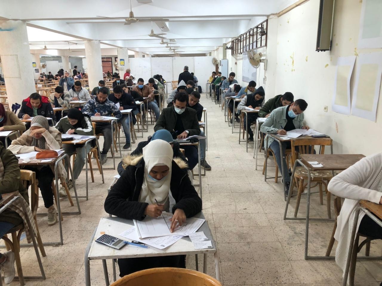 متابعة الامتحانات