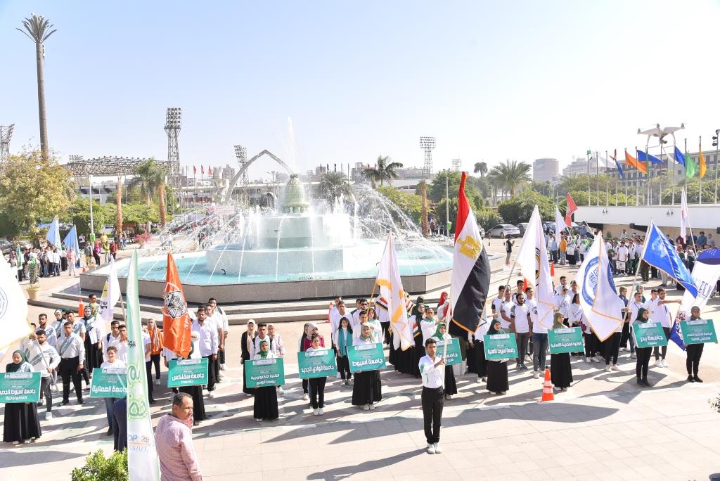 شاركت كلية الفنون الجميلة في فعاليات افتتاح شهر البيئة الذي تنظمه جامعة أسيوط