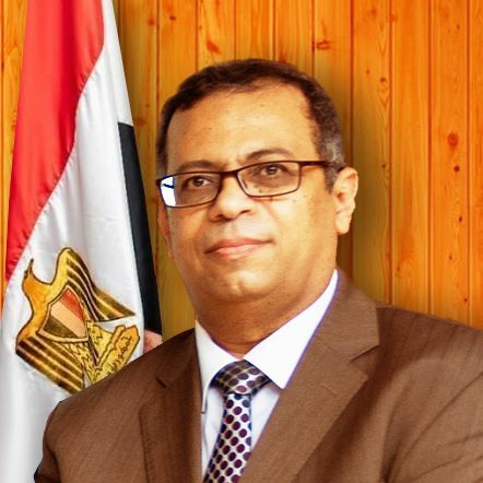 زيارة للفنان والناقد التشكيلي الكبير الأستاذ/ محمد كمال حسين من الأحد 12/11 إلى الثلاثاء 14/11 يعقد خلالها عدة ندوات ولقاءات حوارية حول الفن التشكيلي والمجتمع والمشكلات المعاصرة 