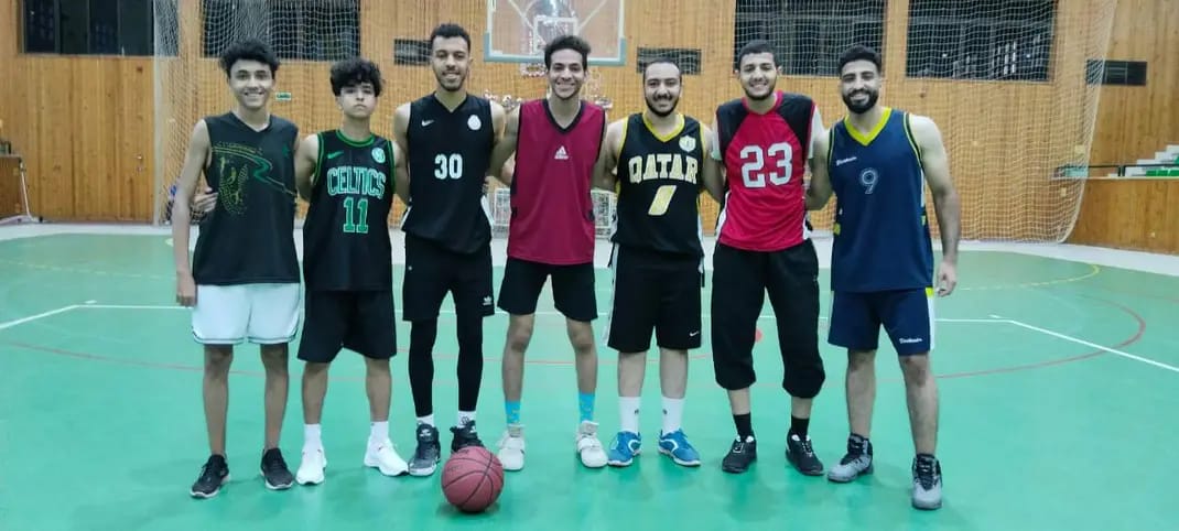 حصل فريق الكلية لكرة السلة علي المركز الثالث بعد فوزه علي كلية التمريض بدوري الكليات الذي تقيمه ادارة النشاط الرياضى بالادارة العامة لرعاية الشباب بالجامعة