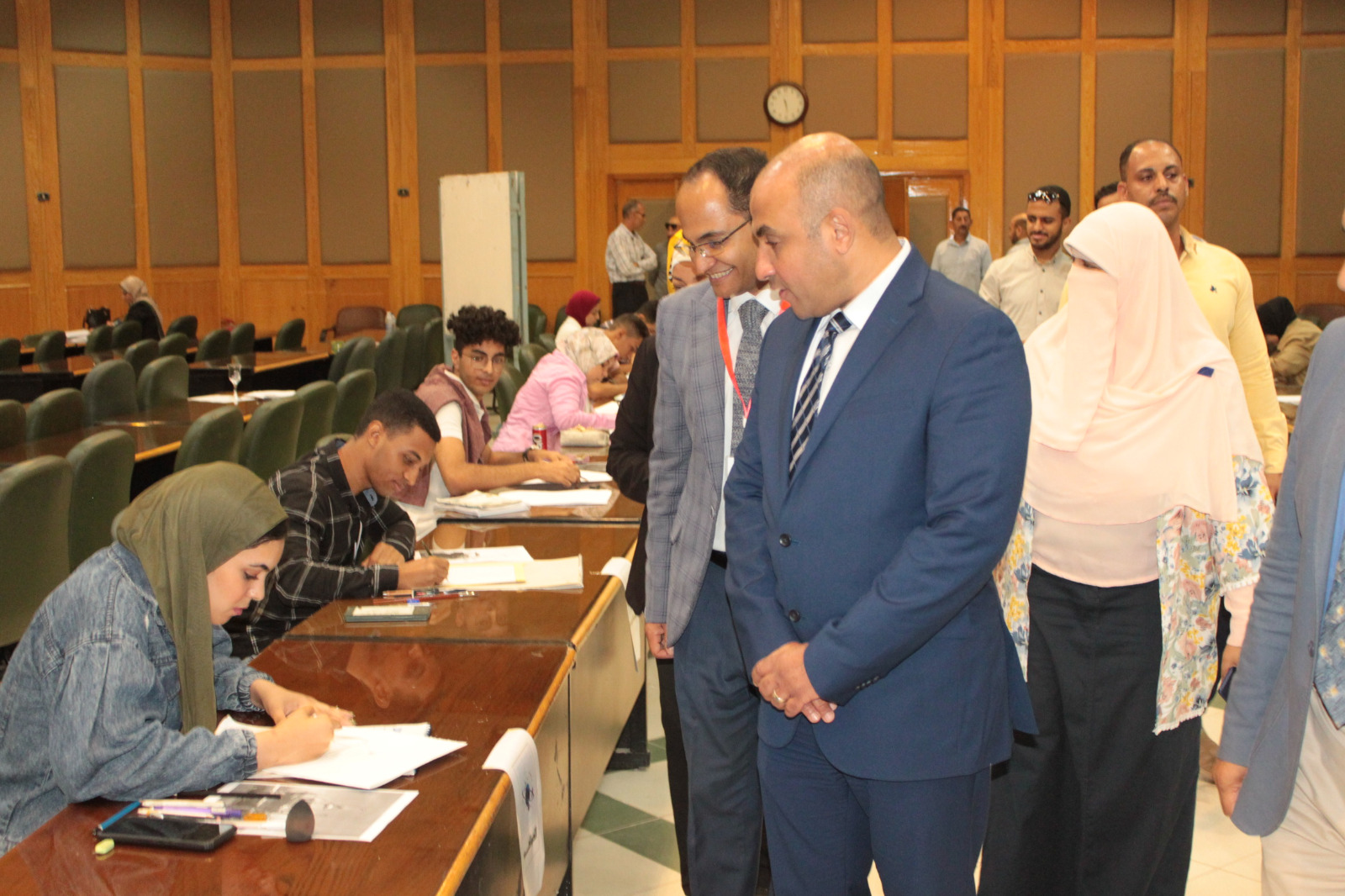 فريق الكلية يصعد لدور الثمانية في الدوري البيئي الذي تنظمه الجامعة.