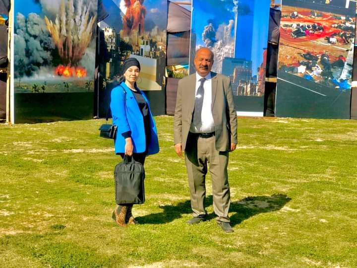 يتقدم الاستاذ الدكتور /أحمد المنشاوى نائب رئيس الجامعة لشئون الدراسات العليا والبحوث والمشرف على الكلية  بخالص الشكر إلى  لجنة  (حفل الصوت والضوء) والتى قامت بالإشراف على تنفيذ تصميم بانوراما تحت شعار ( الشعوب ضدد التطرف والإرهاب ) 