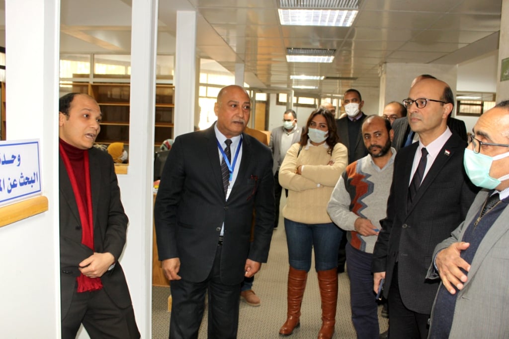 نائب رئيس جامعة أسيوط يعقد لقاءاً مع وفد وزارة التعليم العالي لاستعراض جهود الجامعة المبذولة لاكتمال منظومة التحول الرقمي و زيادة أوجه التعاون و الدعم بين الطرفين في تطبيق مشاريع تكنولوجيا المعلومات