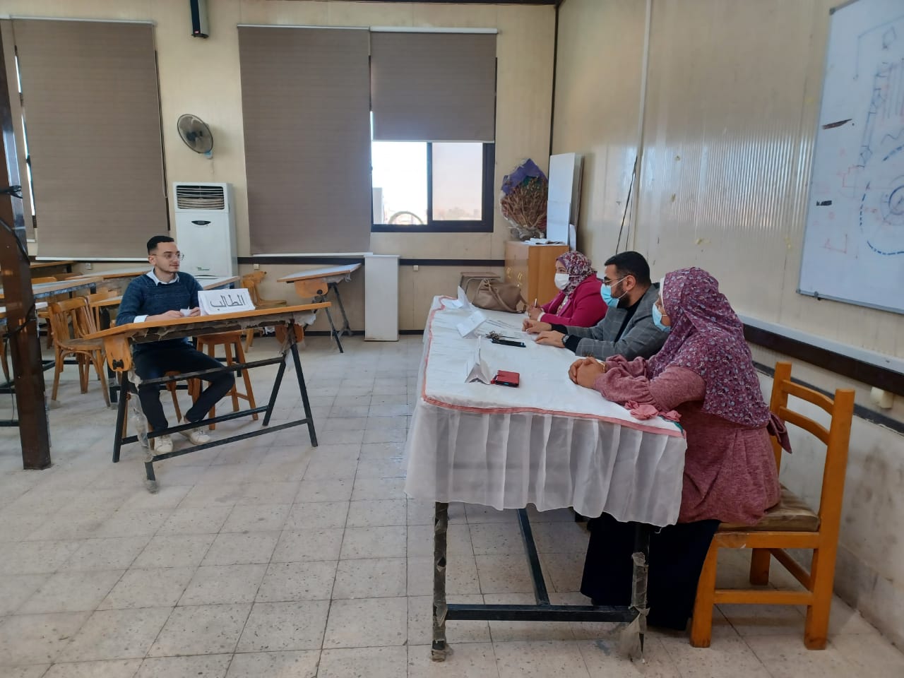 عقد اختبار قبول لطلاب مرحلة الماجستير قسم العمارة