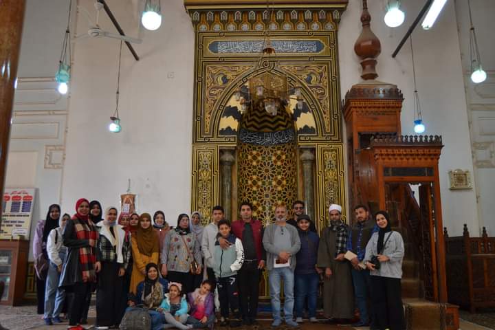 وذلك تحت رعاية السيد اللواء عصام سعد محافظ أسيوط و الاستاذ الدكتور  طارق الجمال  رئيس جامعة أسيوط ، والاستاذ الدكتور شحاتة غريب شلقامي نائب رئيس جامعة أسيوط لشئون التعليم والطلاب ،  والأستاذ الدكتور أحمد المنشاوي نائب رئيس الجامعة لشئون الدرسات العليا والبحوث والمشرف على كلية الفنون الجميلة والأستاذ الدكتور مها غانم نائب رئيس الجامعة لشئون خدمة المجتمع وتنمية البيئة  وتحت اشراف  الاستاذ الدكتور سحر بطرس نجيب وكيل الكلية لشئون خدمة المجتمع وتنمية البيئة الأستاذ الدكتور محمد عبدالحكيم  وكيل الكلية لشئون التعليم والطلاب ،  الأستاذ الدكتور محمد حلمي الحفناوى وكيل الكلية لشئون الدراسات العليا والبحوث والمشرف على قسم العمارة  والأستاذ الدكتور عاطف فاروق القرن مستشار الأنشطة الطلابية. والأستاذ الدكتور أبرار مصطفى ابراهيم مستشار التنشيط السياحي ، و الاستاذ عز الدين المنصوري مدير عام الإدارة العامة لرعاية الشباب،  و الاستاذة هبة حجازى مسئول وحدة التنشيط السياحى بالجامعة.  الاستاذ  عثمان الحسيني  مدير عام الهيئة الاقليمة للتنشيط السياحي وبتنظيم من اتحاد طلاب الكلية وإدارة رعاية الشباب بالكليه