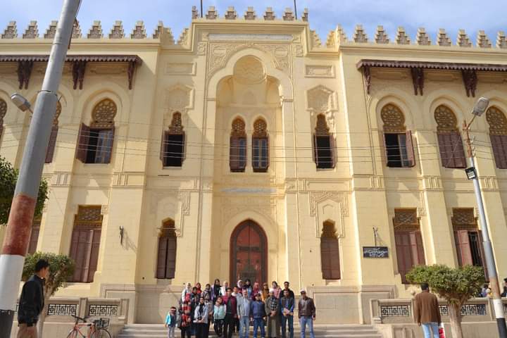 وذلك تحت رعاية السيد اللواء عصام سعد محافظ أسيوط و الاستاذ الدكتور  طارق الجمال  رئيس جامعة أسيوط ، والاستاذ الدكتور شحاتة غريب شلقامي نائب رئيس جامعة أسيوط لشئون التعليم والطلاب ،  والأستاذ الدكتور أحمد المنشاوي نائب رئيس الجامعة لشئون الدرسات العليا والبحوث والمشرف على كلية الفنون الجميلة والأستاذ الدكتور مها غانم نائب رئيس الجامعة لشئون خدمة المجتمع وتنمية البيئة  وتحت اشراف  الاستاذ الدكتور سحر بطرس نجيب وكيل الكلية لشئون خدمة المجتمع وتنمية البيئة الأستاذ الدكتور محمد عبدالحكيم  وكيل الكلية لشئون التعليم والطلاب ،  الأستاذ الدكتور محمد حلمي الحفناوى وكيل الكلية لشئون الدراسات العليا والبحوث والمشرف على قسم العمارة  والأستاذ الدكتور عاطف فاروق القرن مستشار الأنشطة الطلابية. والأستاذ الدكتور أبرار مصطفى ابراهيم مستشار التنشيط السياحي ، و الاستاذ عز الدين المنصوري مدير عام الإدارة العامة لرعاية الشباب،  و الاستاذة هبة حجازى مسئول وحدة التنشيط السياحى بالجامعة.  الاستاذ  عثمان الحسيني  مدير عام الهيئة الاقليمة للتنشيط السياحي وبتنظيم من اتحاد طلاب الكلية وإدارة رعاية الشباب بالكليه