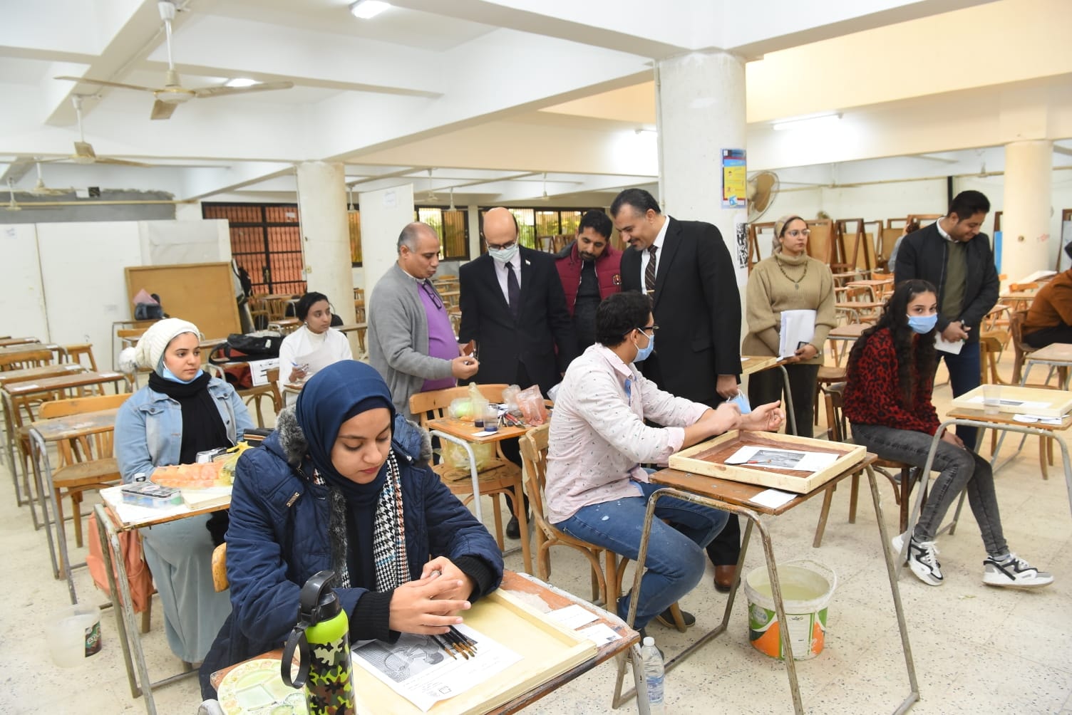  جولة تفقدية لمتابعة إنتظام أعمال إمتحانات الفصل الدراسي الأول للعام الجامعي 2021/2022 بالكلية