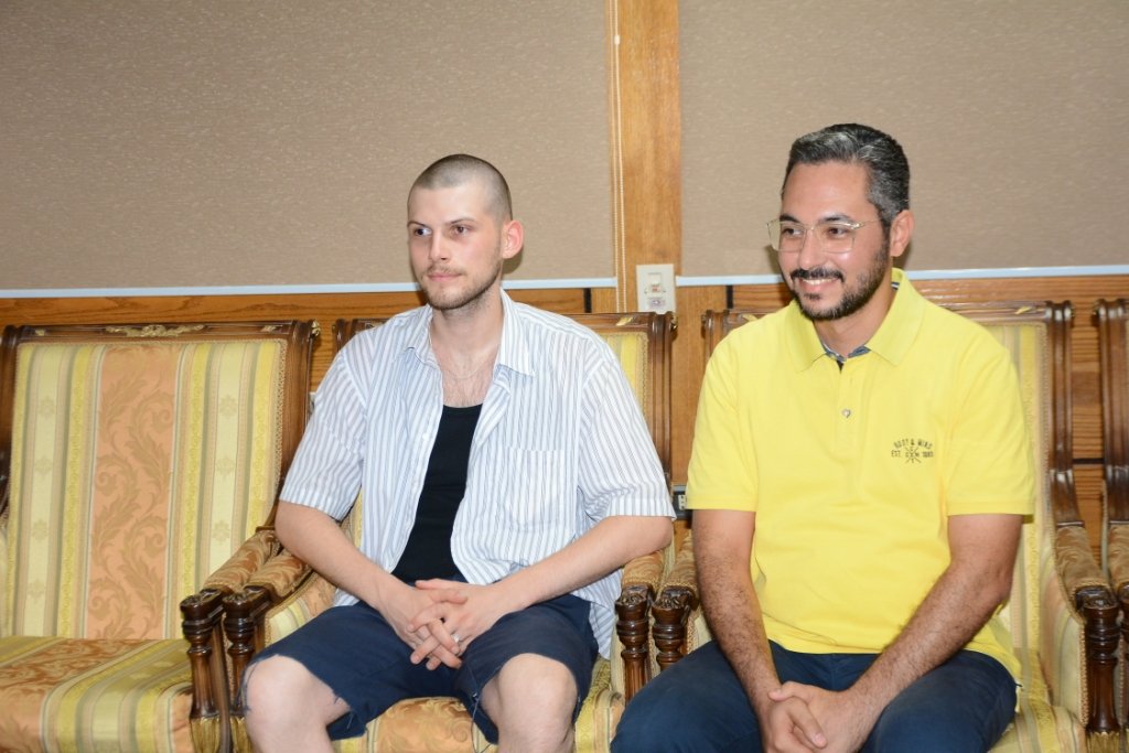 رئيس جامعة أسيوط يكرم ضيوف الجامعة المشاركين في ختام أعمال الورشة الفنية الدولية بقسم التصوير بكلية الفنون الجميلة