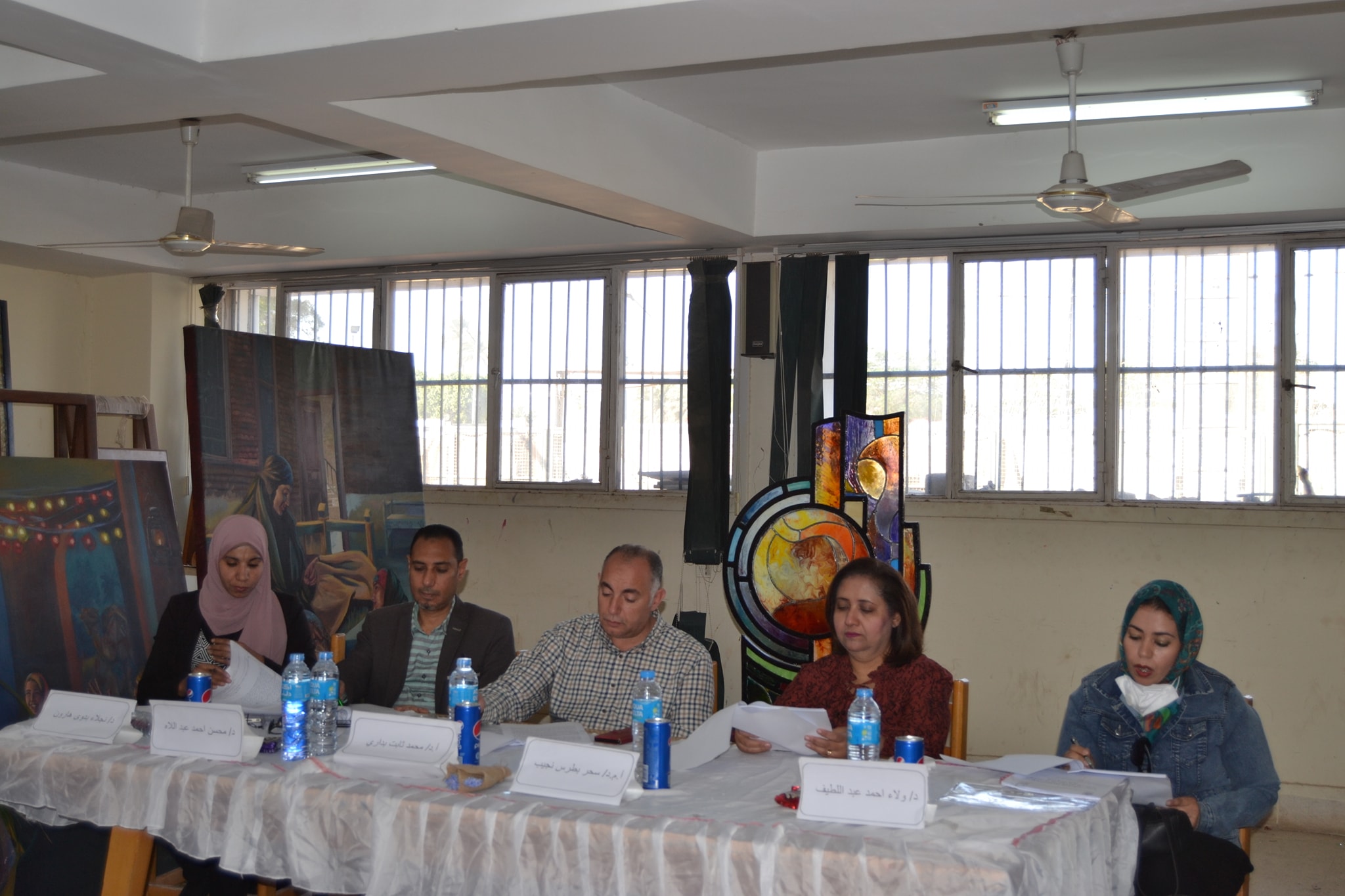 عقد سمينار لطلاب مرحلة الماجستير والدكتوراه بقسم التصوير