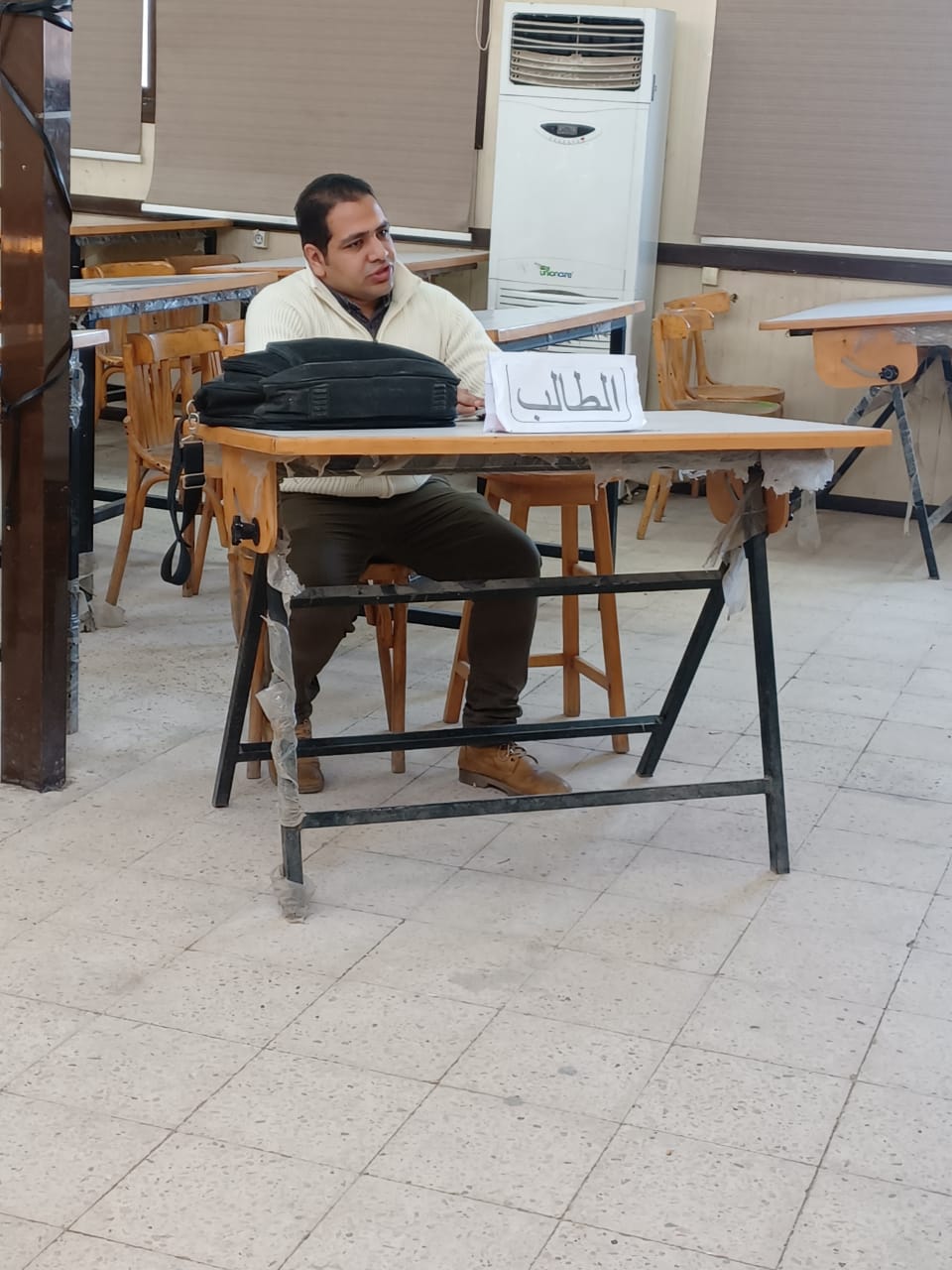 عقد اختبار قبول لطلاب مرحلة الماجستير قسم العمارة