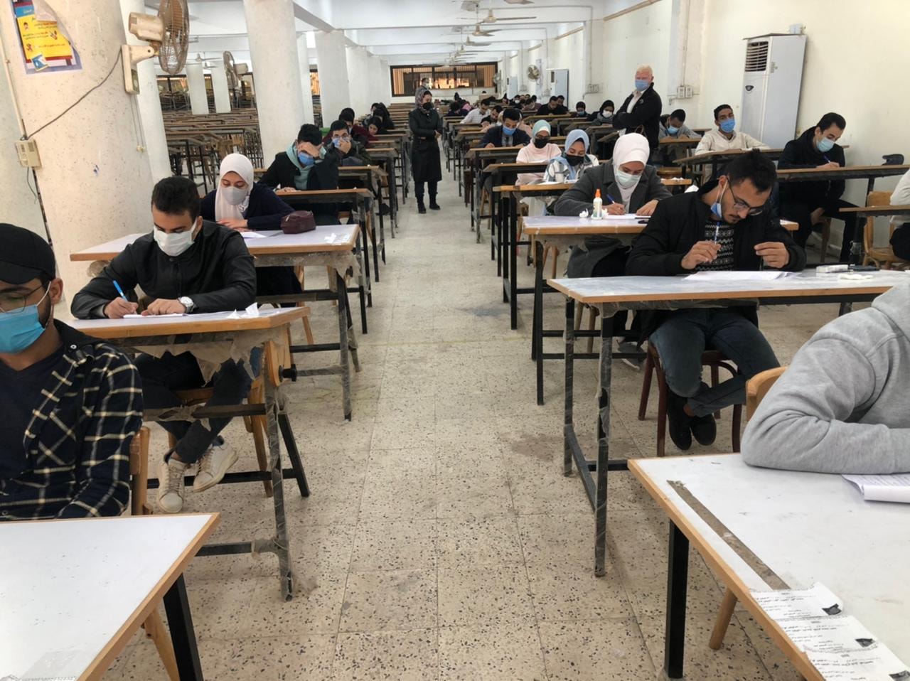 متابعة الامتحانات