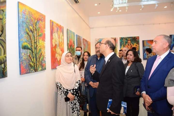 جامعة أسيوط تفتتح معرض الفرقة الثانية والرابعة بقسم التصوير بكلية الفنون الجميلة بعنوان " تشكيل لوني "