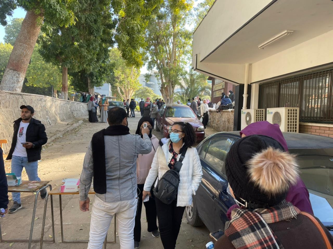 كلية الفنون الجميلة تتابع خطتها الوقائية لتوفير اعلى درجات الصحة والسلامة للطلاب