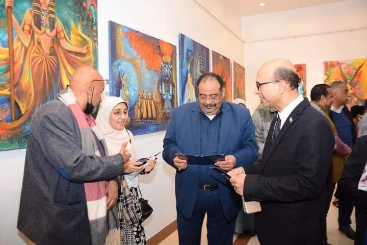 جامعة أسيوط تفتتح معرض الفرقة الثانية والرابعة بقسم التصوير بكلية الفنون الجميلة بعنوان " تشكيل لوني "