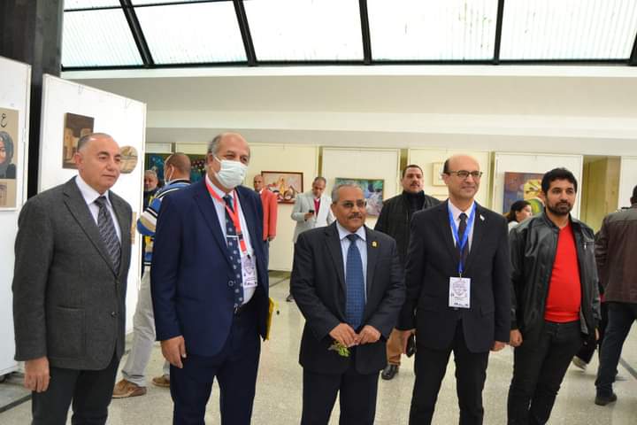 كلية الفنون الجميلة تشارك بمعرضها الفني على هامش المؤتمر الدولي الحادي عشر للتنمية والبيئة في الوطن العربي