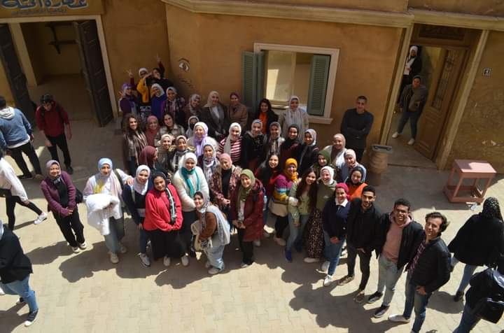 رحلة علمية ميدانية إلى القاهرة لزيارة مدينة الانتاج الاعلامي و القاهرة الفاطمية شارع المعز و الحسين 