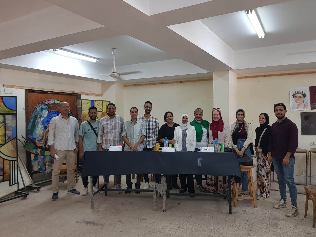 في اطار النشاط البحثي بالكلية وبرعاية الاستاذ الدكتور/ خالد صلاح عميد الكلية وتحت اشراف الاستاذ الدكتور محمد حلمى وكيل الكلية للدراسات العليا والبحوث عقد قسم التصوير اليوم سمينار لمناقشة خطة بحثية للتقدم لنيل درجة الماجستير ‎للدارس/عمر احمد حسن 