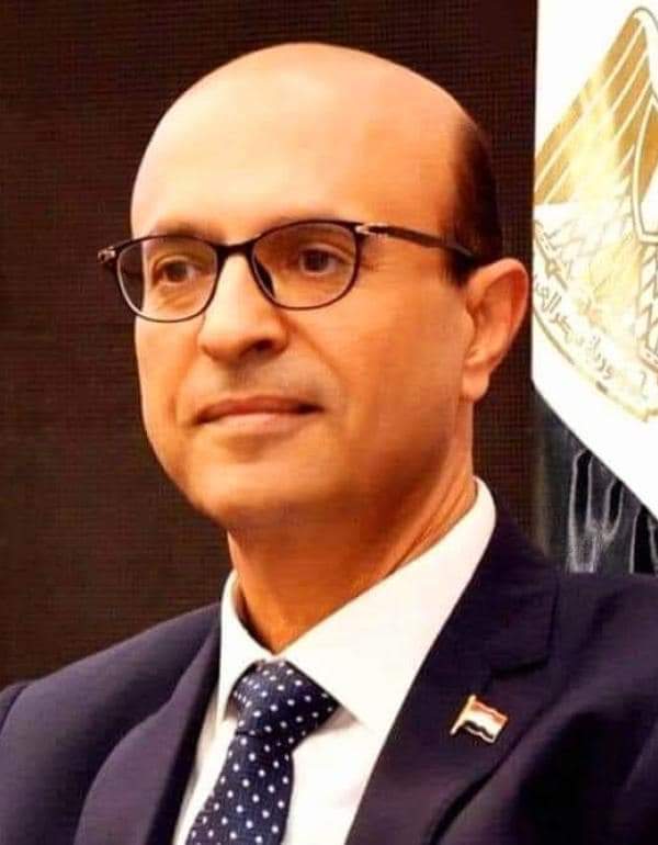 زيارة للفنان والناقد التشكيلي الكبير الأستاذ/ محمد كمال حسين من الأحد 12/11 إلى الثلاثاء 14/11 يعقد خلالها عدة ندوات ولقاءات حوارية حول الفن التشكيلي والمجتمع والمشكلات المعاصرة 