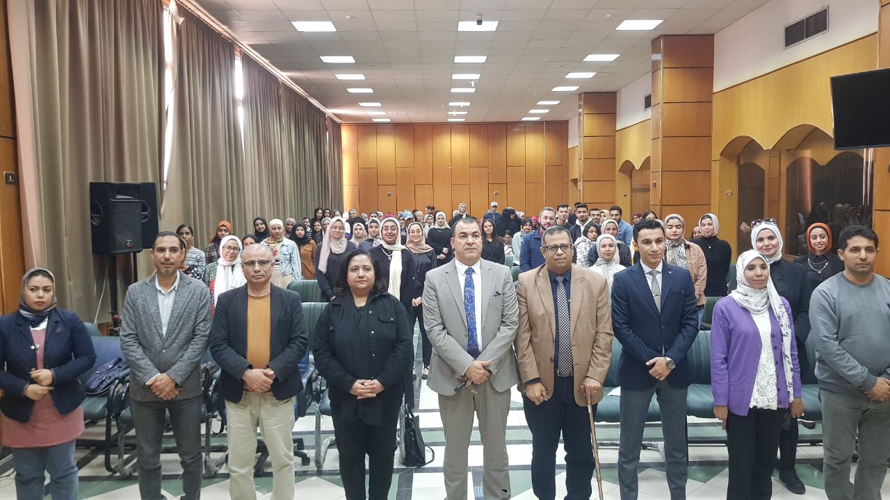 استضافت كلية الفنون الجميلة الندوة التوعوية لطلاب كلية الفنون الجميلة "من أجل وطنك؛ كن إيجابياً وشارك في انتخابات رئاسة الجمهورية 2024" 