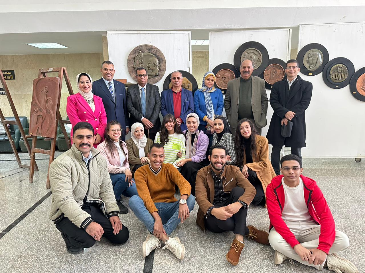 اعمال طلاب قسم النحت التي عرضت في معرض انشودة طلابية .. 