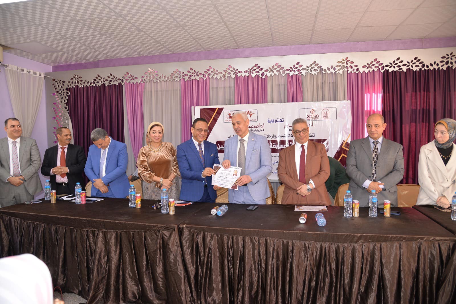 الطالبة ندي خالد جابر بقسم العمارة بالكلية تحصل على المركز الرابع لمسابقة الطالبة المثالية بالجامعة. 