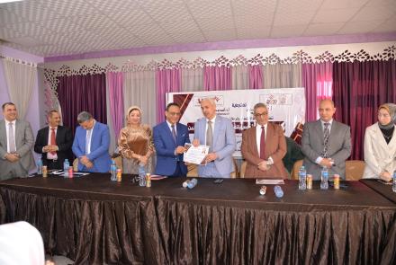 الطالبة ندي خالد جابر بقسم العمارة بالكلية تحصل على المركز الرابع لمسابقة الطالبة المثالية بالجامعة. 