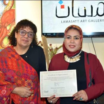 مشاركة الدكتورة / ولاء احمد عبد اللطيف المدرس بقسم التصوير بالكلية بثلاث اعمال فنية فى الملتقي الذي نظمته مؤسسة لمسات للفن التشكيلى في جاليري لمسات بالدقي بعنوان  "خواطر,"