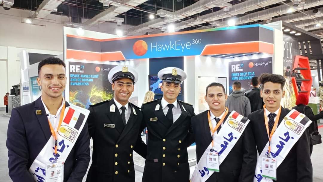 طلاب جامعة أسيوط يشاركون في المعرض الدولي للصناعات الدفاعية "ايديكس 2023"