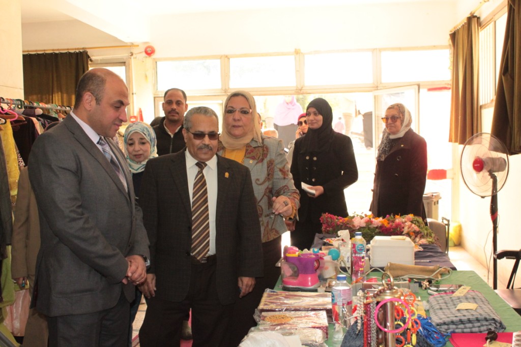 جامعة أسيوط تنظم المعرض الخيري الرابع لكلية العلوم "لنادي ليونز نيل أسيوط"