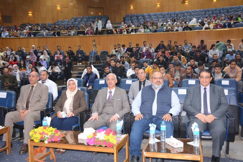 جامعة أسيوط تشهد إنطلاق فعاليات  المؤتمر التقنى Devfest'23