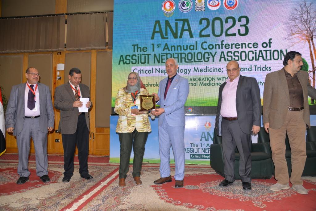 جامعة أسيوط تشهد انعقاد المؤتمر السنوي الأول لرابطة أطباء الكلى بأسيوط حول "أمراض الكلى الحرجة وتأثيرهاعلي أجهزة الجسم"